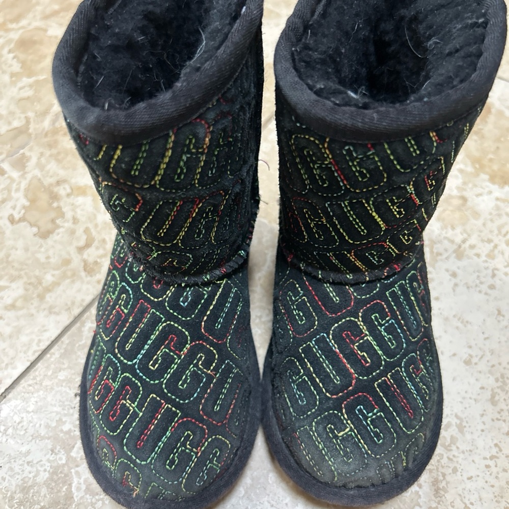 UGG Classic Graphic Stitch Boots Toddler Black Size US 9
